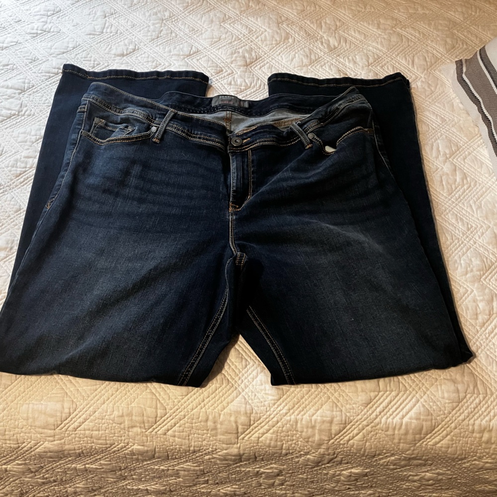 Women’s Plus Torrid bootcut jeans, dark wash (Size 22 Regular)